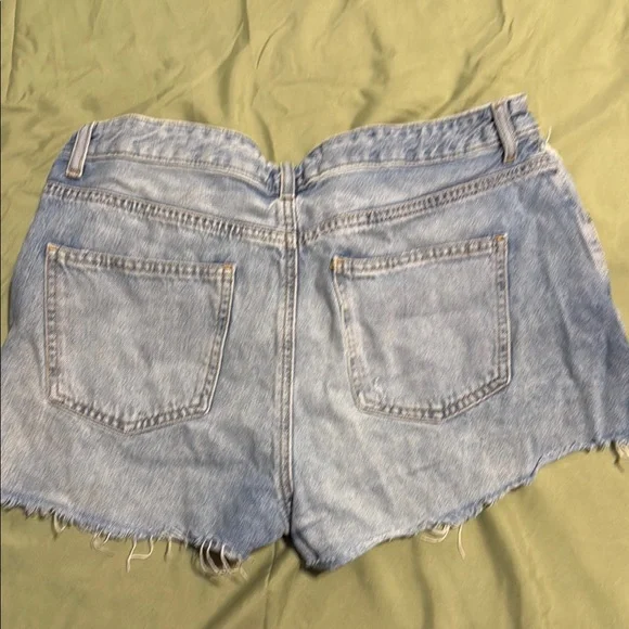 Zara Distressed Blue Denim Shorts - Picture 3 of 6